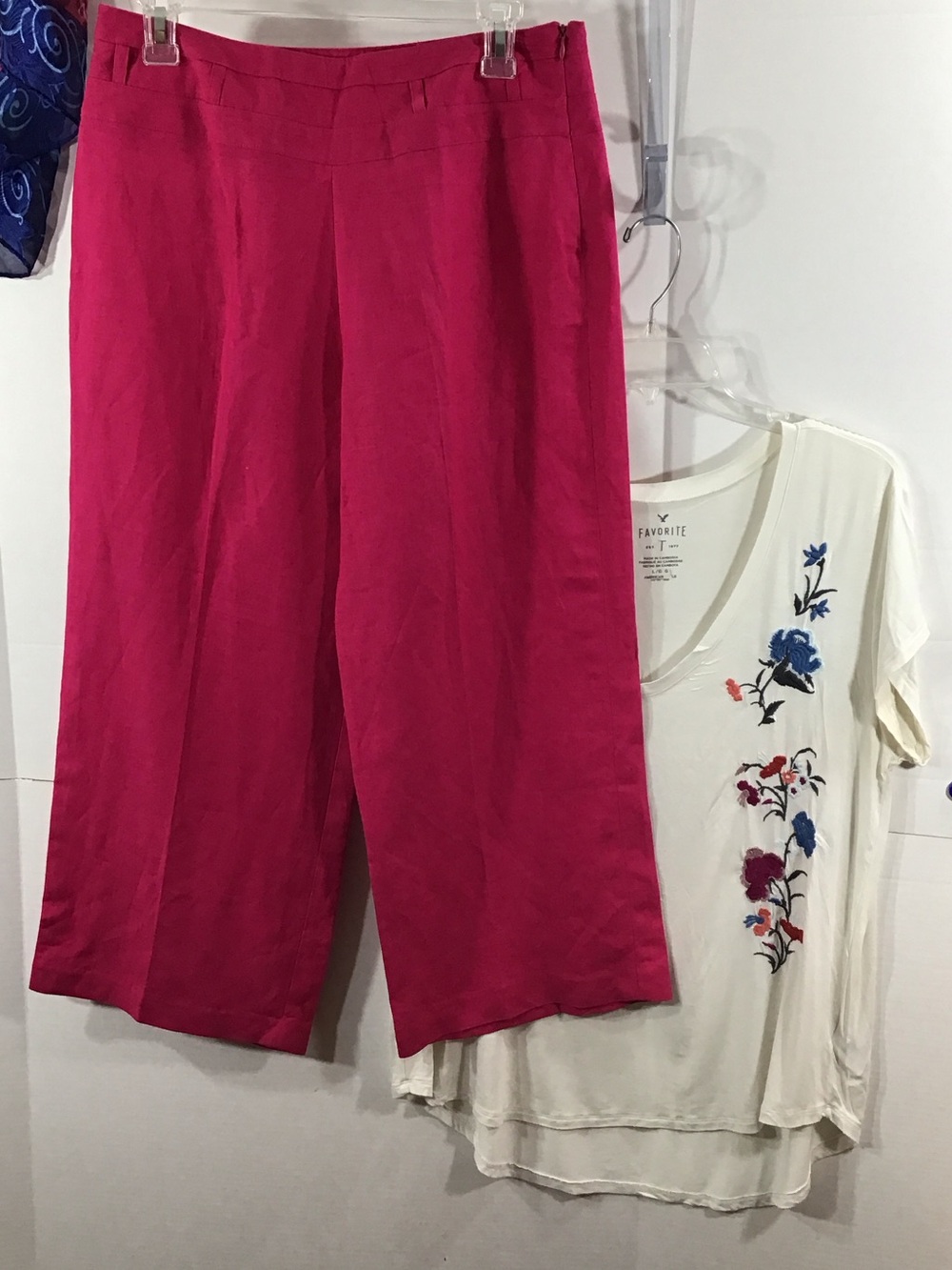 Bright Fuchsia Wide Leg Cropped linen blend pants plus free embroidered tee 12